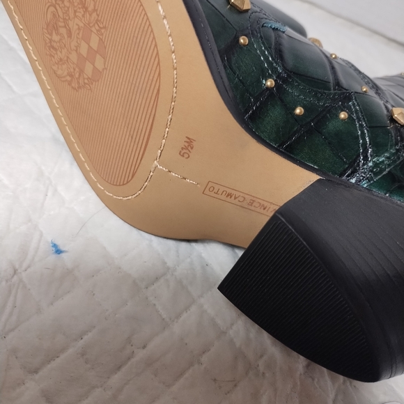 Vince camuto ankle norley boots. Green/black (nwot) - Picture 6 of 8